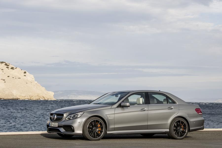  Mercedes-Benz E63 AMG 2013 года  (фото 17 из 17)
